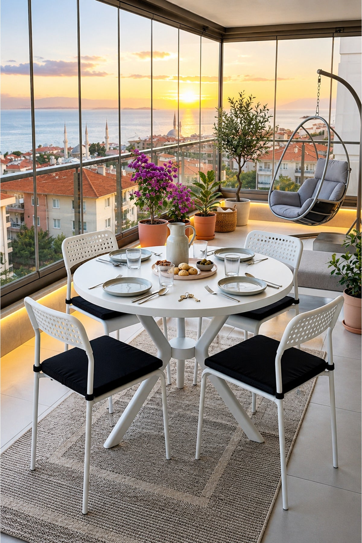 Beyaz 4 Kişilik Minderli Balkon Takımı, Balkon Masası, Balkon Sandalyesi, Yuvarlak Masa, Yemek Masası, Mutfak Masa Sandalye Takımı, 4 Sandalye 1 Masa